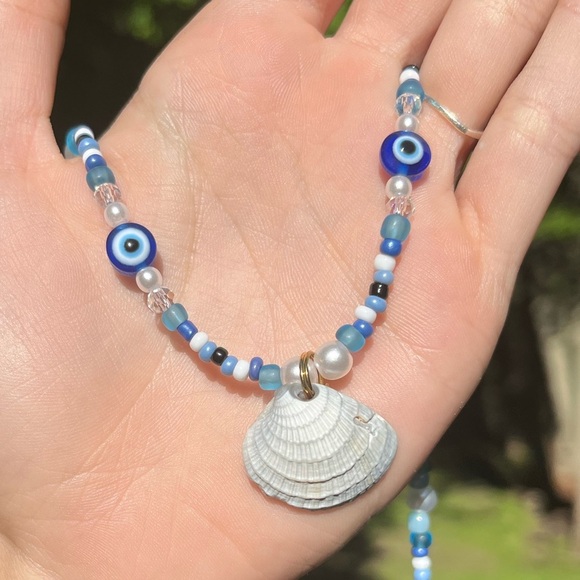 Handmade beaded blue evil eye shell necklace gold clasp - Picture 1 of 8